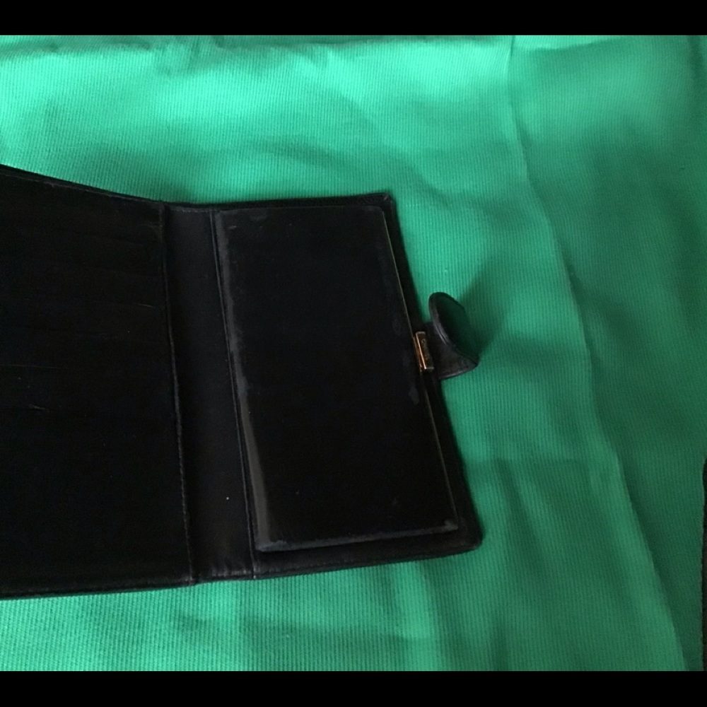 Wallet - Picture 4 of 11
